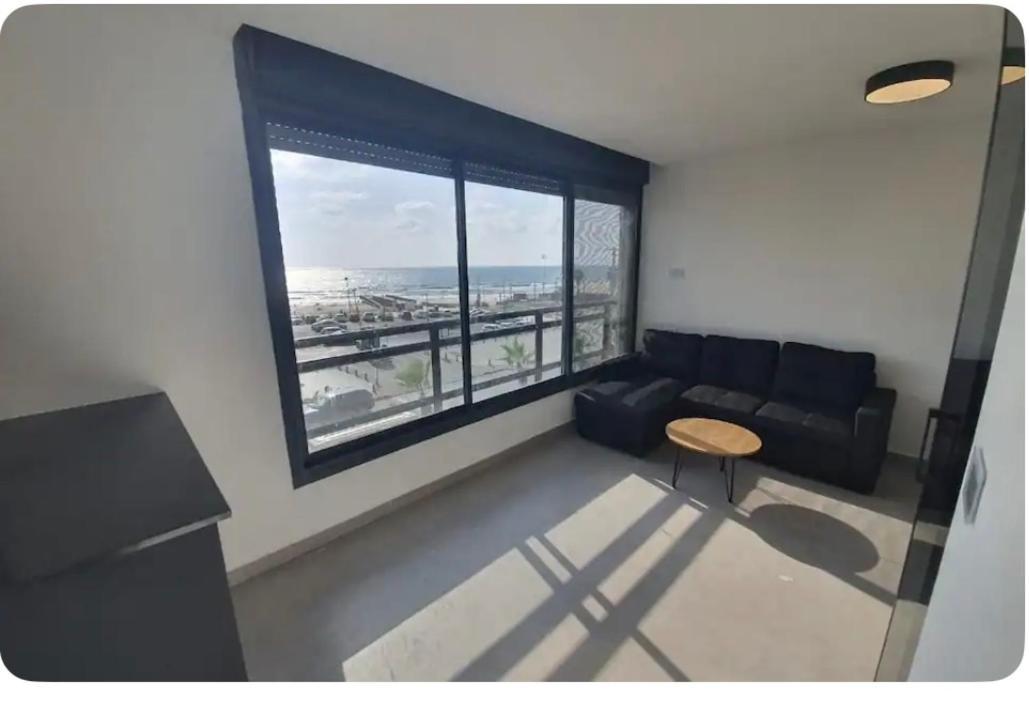 Ryo 11 דירת נופש חדשה על חוף הים נוף לים Bat Yam Exterior foto