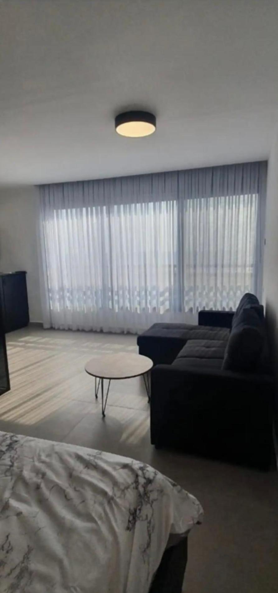 Ryo 11 דירת נופש חדשה על חוף הים נוף לים Bat Yam Exterior foto